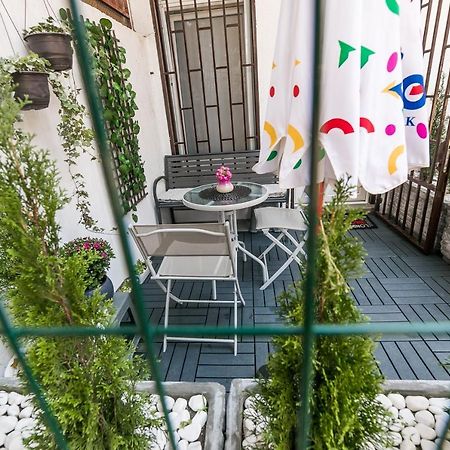 Gray Luxe Apartment Belgrade Exterior photo