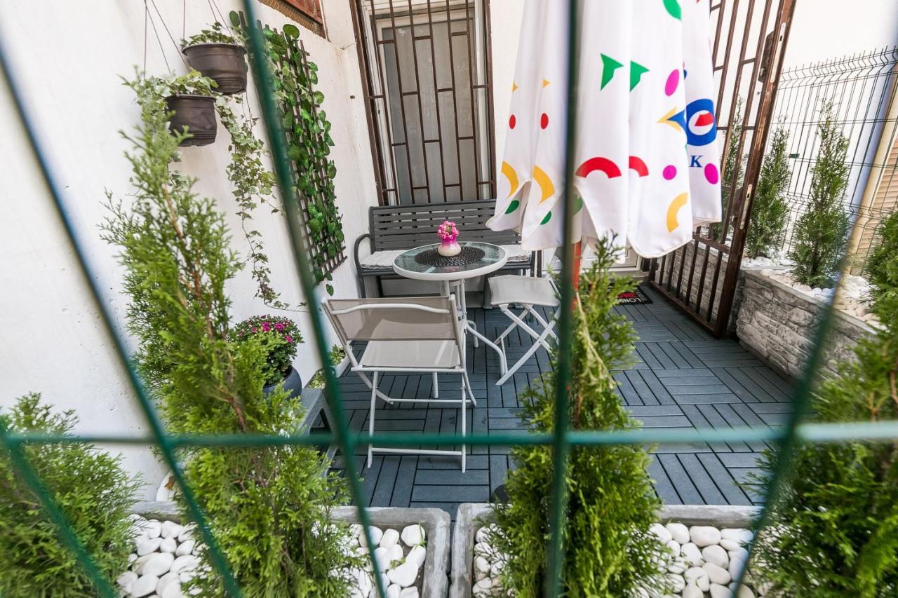 Gray Luxe Apartment Belgrade Exterior photo