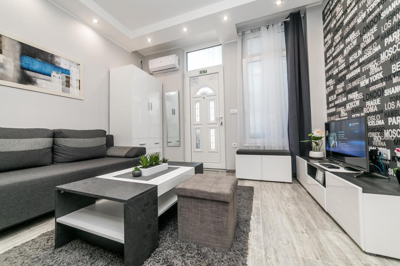 Gray Luxe Apartment Belgrade Exterior photo